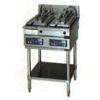 「組み合わせ例」： 電気自動餃子焼器 MAZE-44 ＋ 専用架台 MAZE-65T