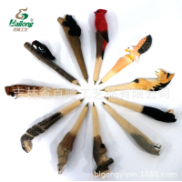 现货库存创意木雕动物笔手工雕刻木头笔景区地摊热卖木质圆珠笔