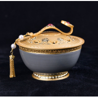 松花石鎏金如意盖碗