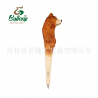厂家定制创意木雕动物笔库存手工木头笔景区热卖木质圆珠木雕笔