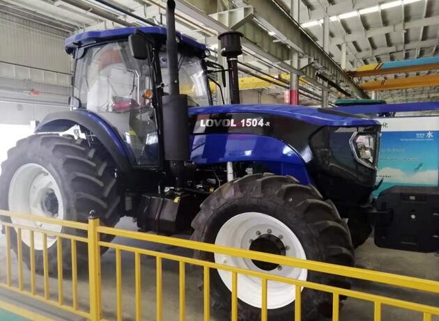 Tractor  LOVOL1304